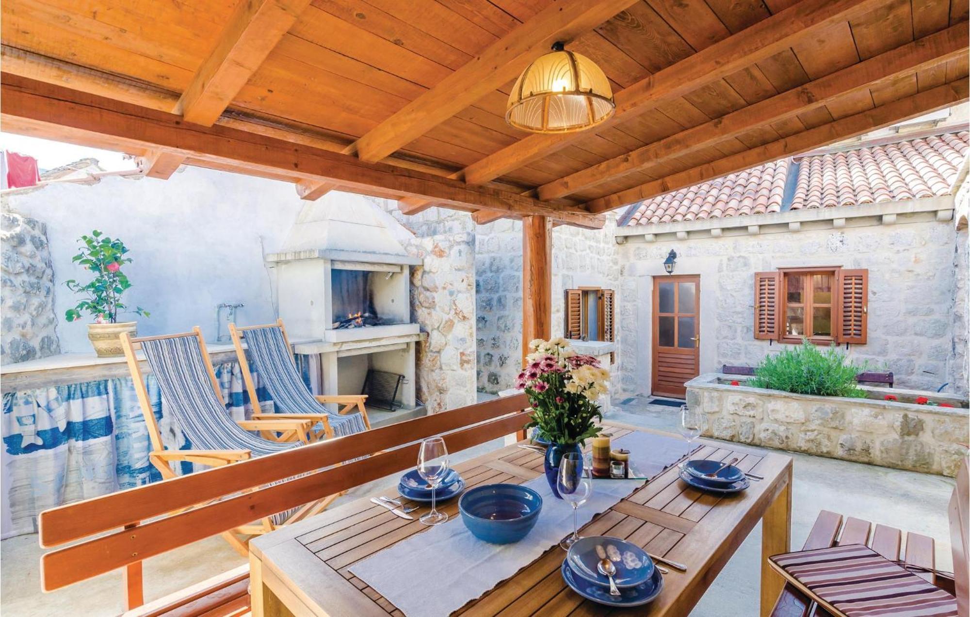 Cozy Home In Slano With Wifi Luaran gambar
