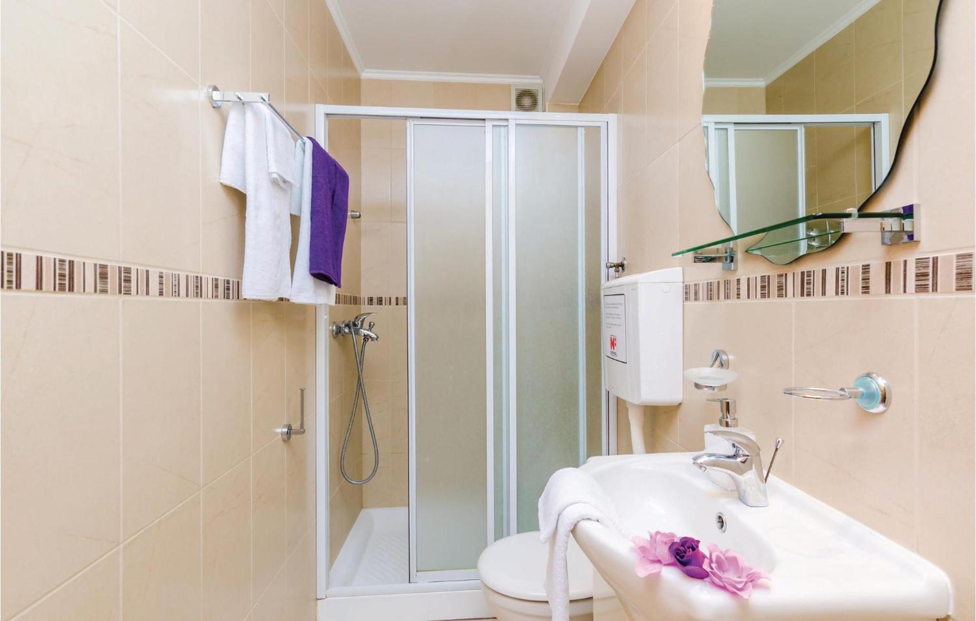 Cozy Home In Slano With Wifi Luaran gambar