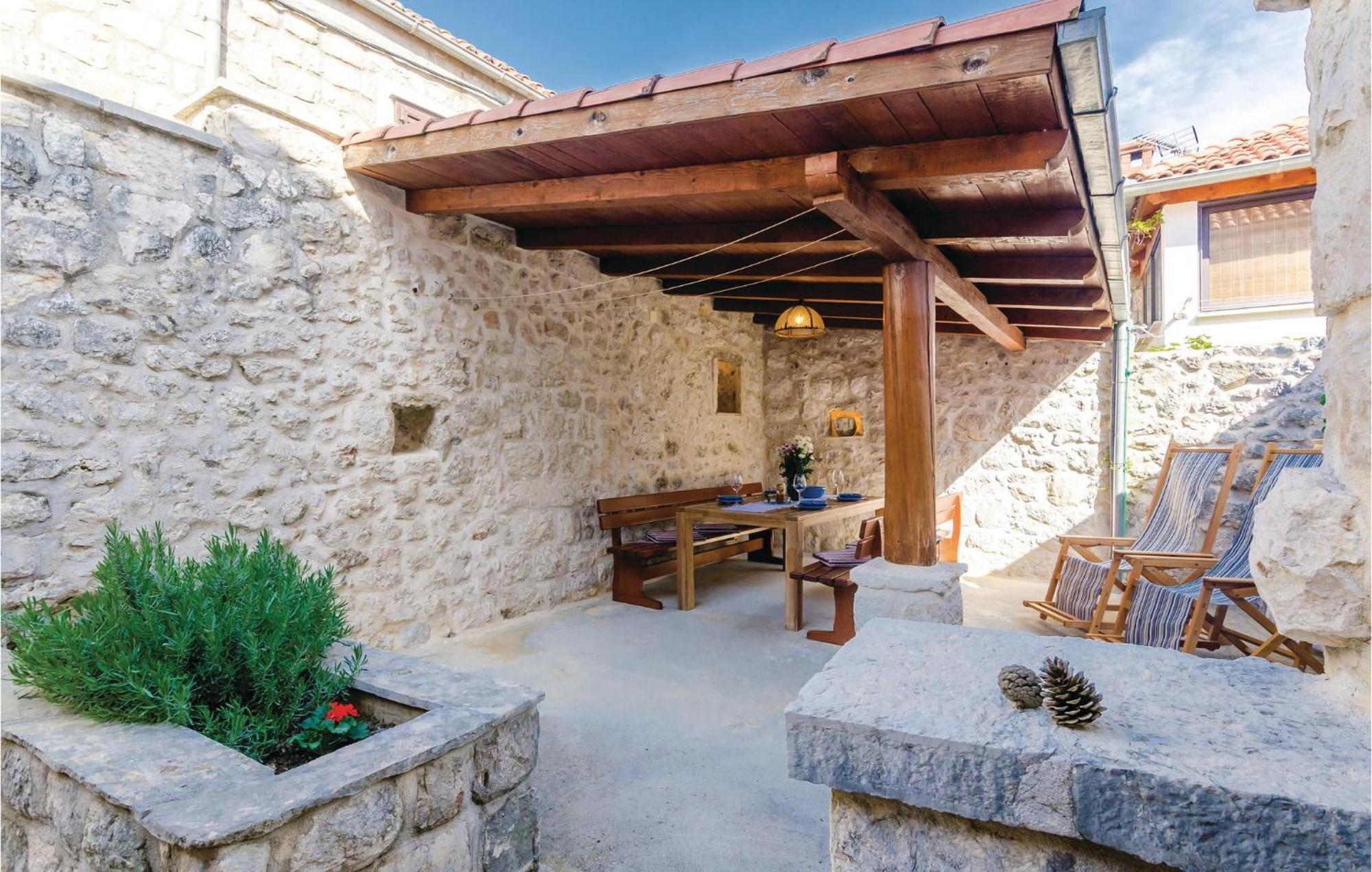 Cozy Home In Slano With Wifi Luaran gambar