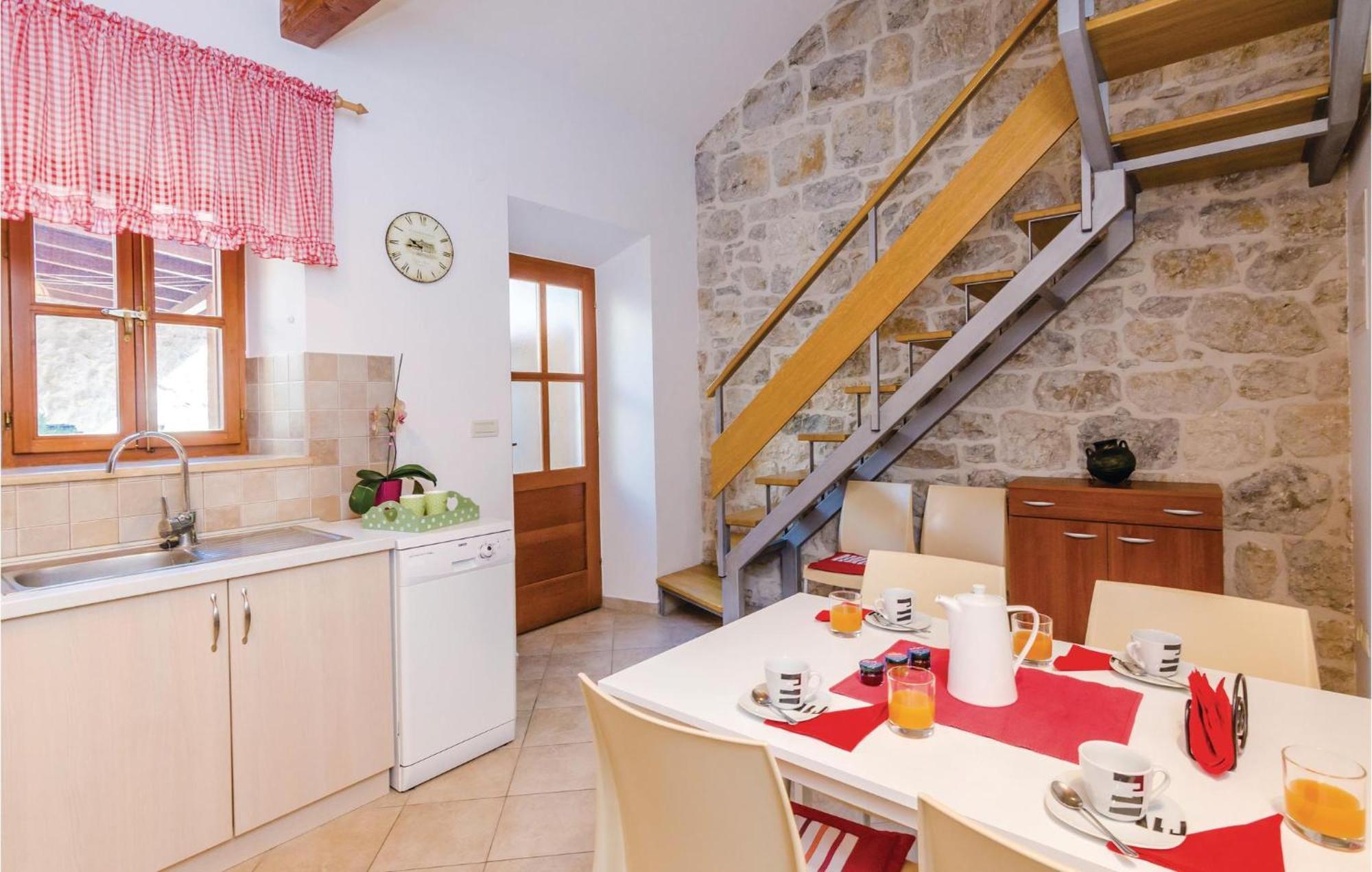 Cozy Home In Slano With Wifi Luaran gambar